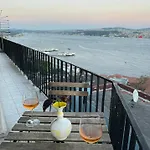 Апартаменты Art Loft , 270* Full Sea View In Cihangir Стамбул