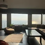 Апартаменты Art Loft , 270* Full Sea View In Cihangir